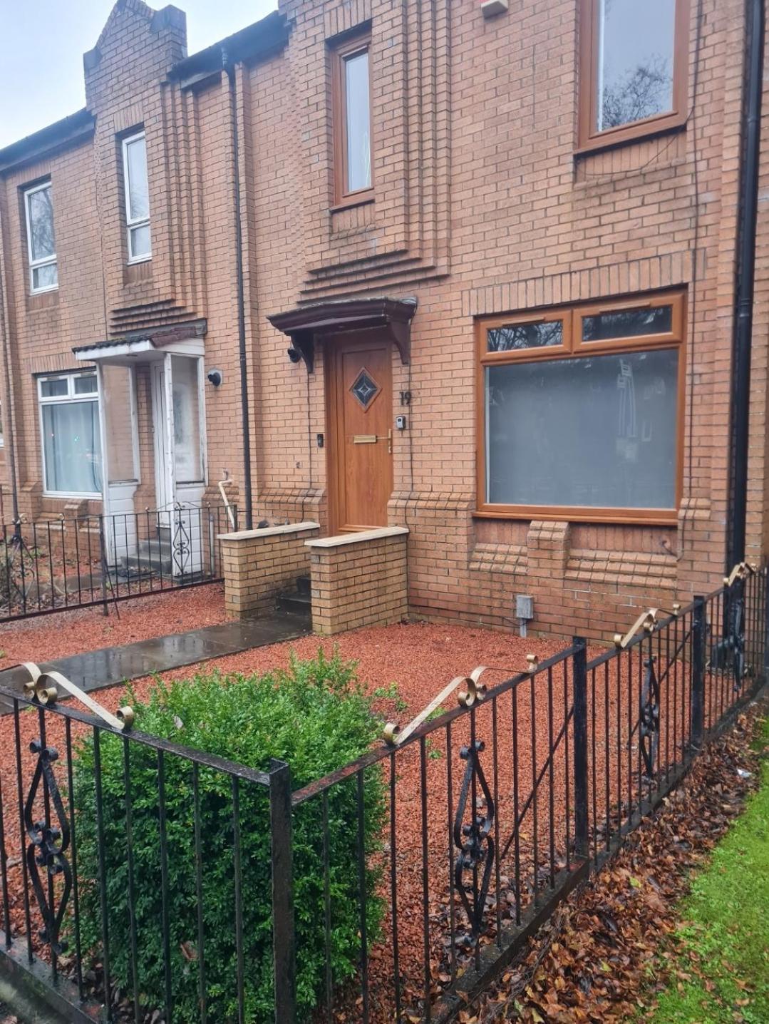 Bright 3Br Walking Distance To Town - Free Parking Apartment Glasgow Exterior photo